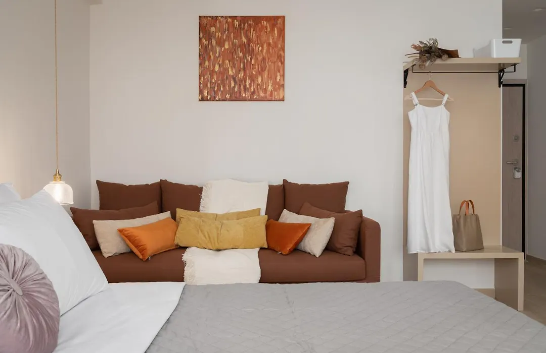 M18 Studios Monastiraki Gems-1