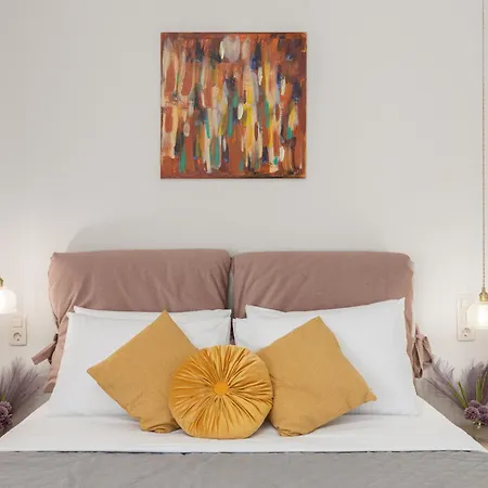 M18 Studios Monastiraki Gems-2